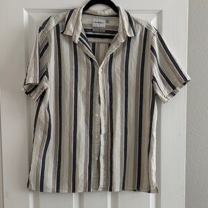 Goodfellow & Co Vertical Striped Short Sleeve Button-Up